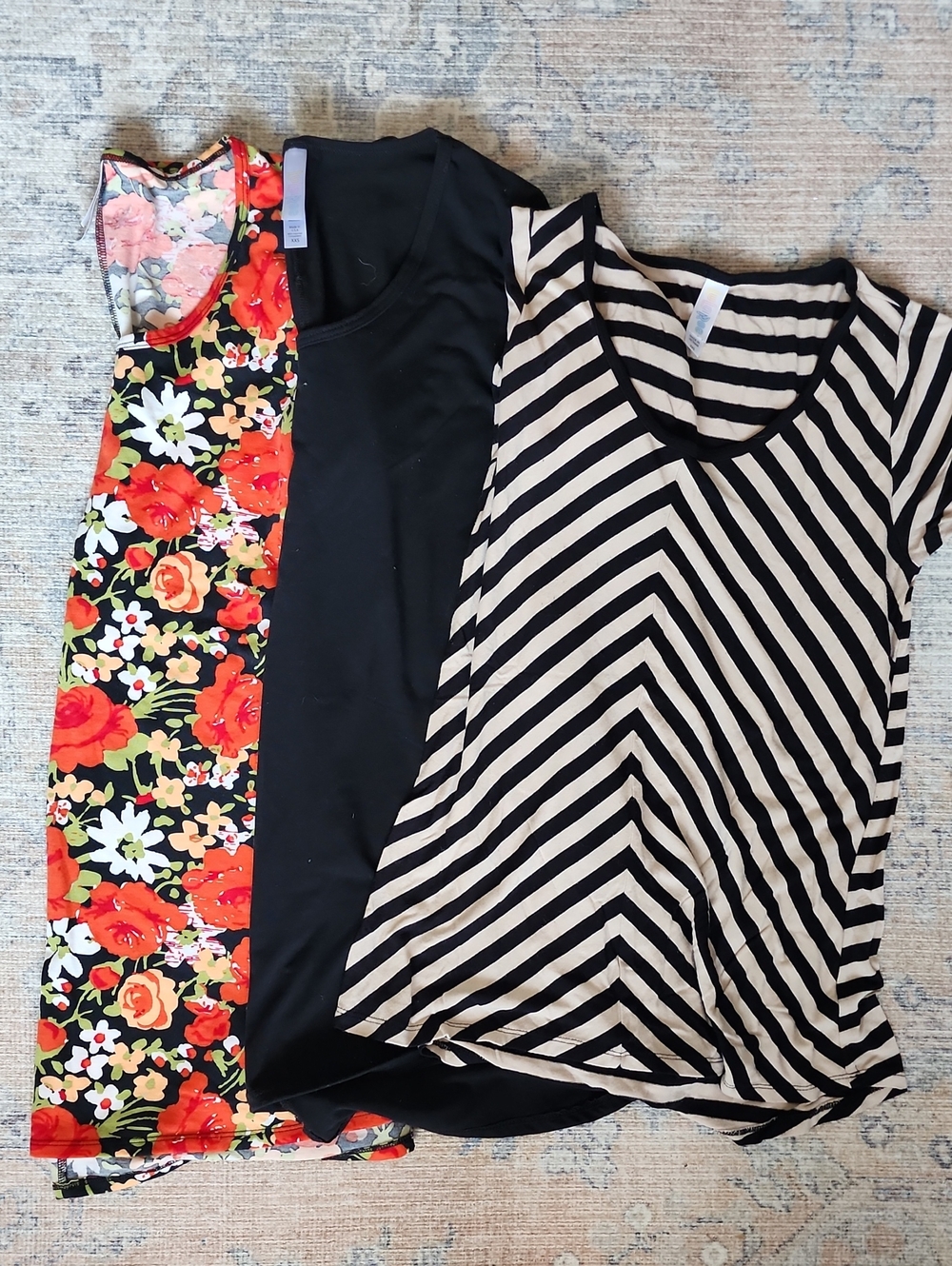 Women's Black & Floral Mixed Tank and Tee Set